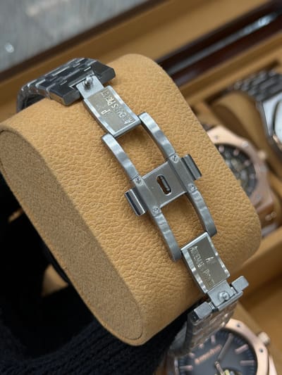 Audemars Piguet Royal Oak flying Tourbillion Red dail (master grade)_img_7