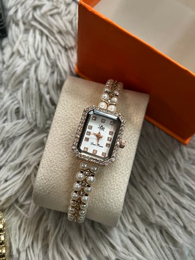 ladies,, watch_img_0