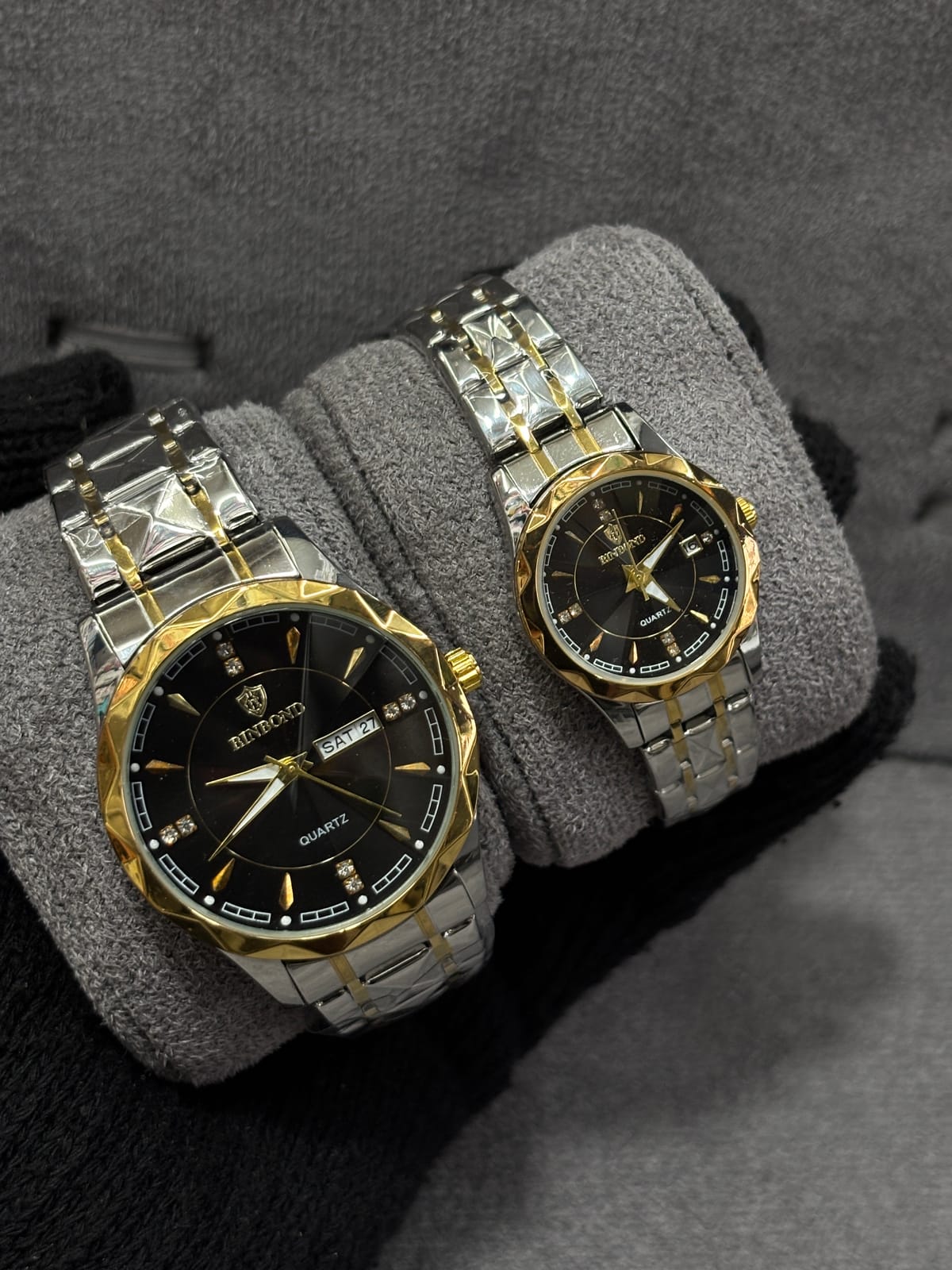 Binbond couple watch